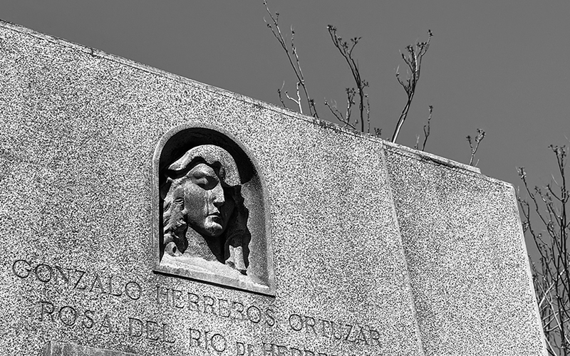 Cementerio General is a must visit place at Chile